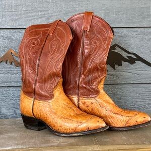 Western men’s Tony Lama leather boots